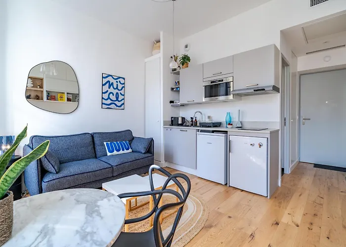 Lumineux Centre-ville Apartman *