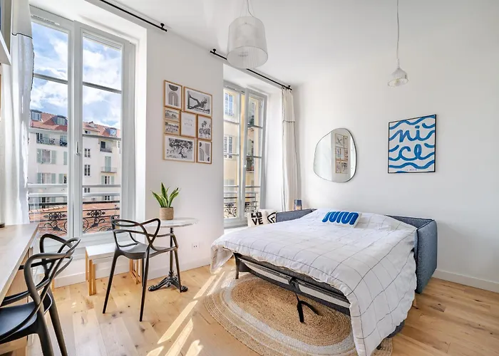 Lumineux Centre-ville Apartman *